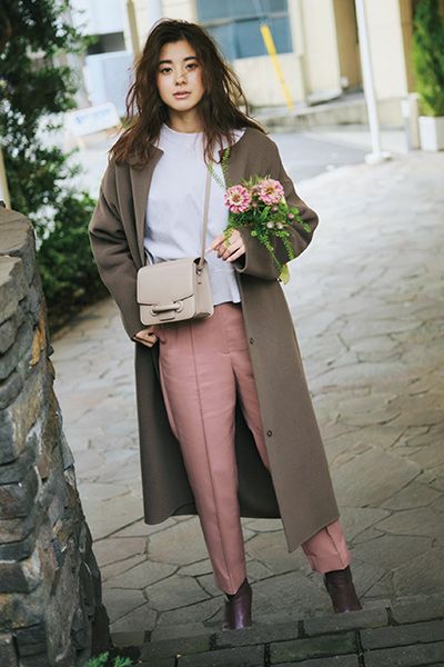 ニットに飽きぎみ そんなあなたに 大人スウェット きれいめ服で冬コーデをリフレッシュ Oggi Jp ファッション ストリートスタイル トレーナー コーデ レディース ニットに飽きぎみ そんなあなたに 大人スウェット きれいめ服で冬コーデをリフレッシュ Oggi Jp ファッション ストリートスタイル トレーナー コーデ レディース