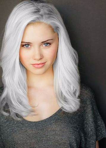 Fatty Side On Instagram Cabello Blanco Mujer Coloracion De Cabello Look De Cabello A La Mujer De Pelo Blanco