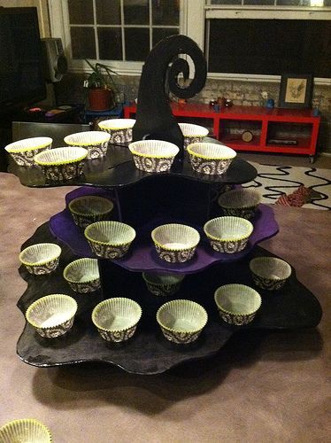 Tutorial Tuesday How To Build A Cupcake Tower For About 5 With