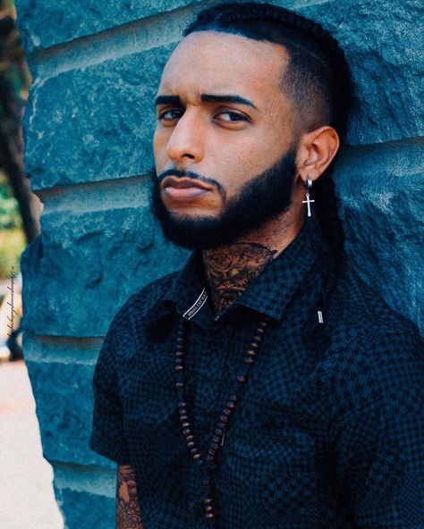 Aus puerto rican mädchen