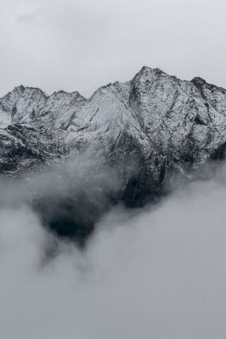 A Fully Covered Mountains With Snow And Clouds Beautiful Nature Wallpapers Mountain Pictures Nature Wallpaper Mountain Wallpaper