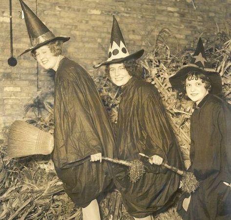 5 pc Collection of Vintage Witch Photos