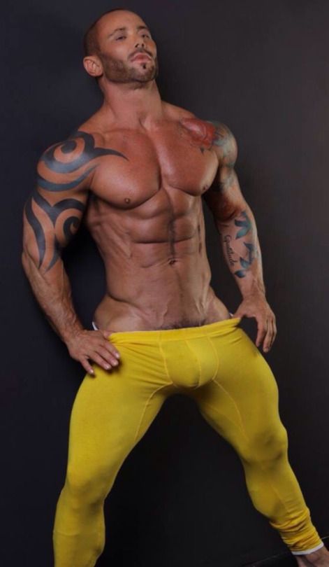 Shaved muscle jock Heavy tits spank