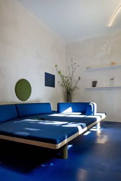 These Young Designers Have Created Flat Pack Furniture For Tense Millennials Flat Pack Furniture Free Furniture Nomadic Furniture