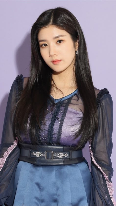 iz kwon eunbi 210 2021 iz kwon eunbi 210 2021