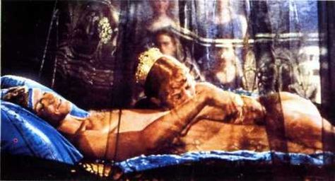 28 ideeën over Cinema, Caligula | helen mirren, beroemdheden, bling bling