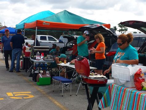 Download Tailgating Photos Minnesota Vikings at Miami Dolphins 2014 ...