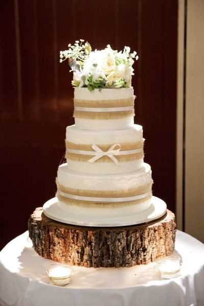 Rustic Charm And Appealing With The Roses Rustic Charm And Appealing With The Roses