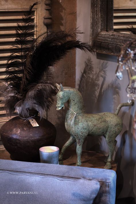 Parvani| Bronzen paard, groenige patina, ijzeren ...