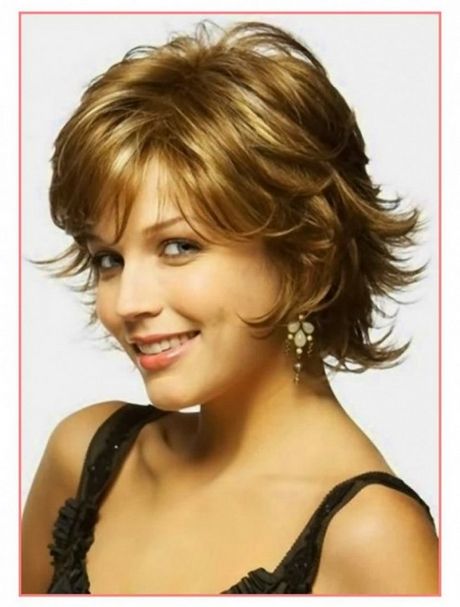 Short Hairstyle For Wavy Hair Round Face Capelli Corti Viso