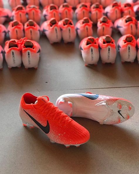 Sepatu Bola Nike Hypervenom Phantom Iii Df Fg Black White Laser