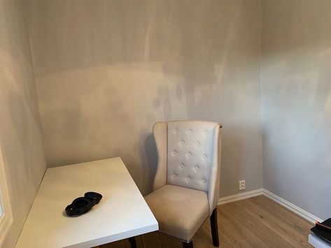 40+ Office Saghi ideas in 2020 | home decor, decor, gold Giovani Velvet stol GråbeigeMessing i 2020 | Stol, Fløyel