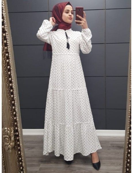 Dort Parca Puantiyeli Elbise Beyaz Puanti Yeli Elbi Se The Dress Maksi Elbiseler