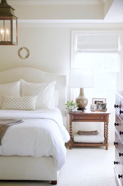 Perfect White Roman Shade In This Serene Tradtional Bedroom Master Enchanting Roman Shades Bedroom Style Collection Perfect White Roman Shade In This Serene Tradtional Bedroom Master Enchanting Roman Shades Bedroom Style Collection
