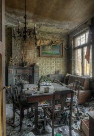 Pin Von Float Auf Adandoned Places Verlassenes Haus Verfallene