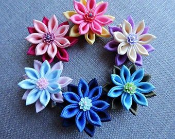 Set of 2 hair clips Red and grey. Kanzashi Fabric Flowers