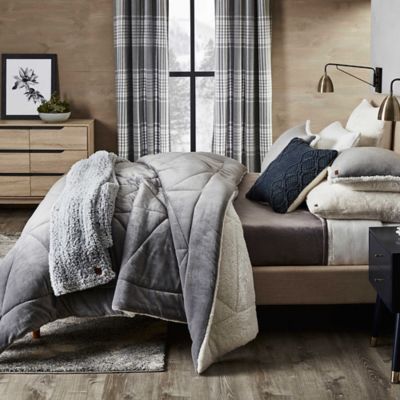 R NEW AVERY 3-PIECE REVERSIBLE FULL/QUEEN COMFORTER SET IN CABERNET UGG R NEW AVERY 3-PIECE REVERSIBLE FULL/QUEEN COMFORTER SET IN CABERNET UGG