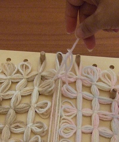 Macchina per tessere Telaio per maglieria Mano stabile Sciarpe per maglieria in legno per tessuti Insegnamento fai-da-te Macchina per tessere Telaio per maglieria Mano stabile Sciarpe per maglieria in legno per tessuti Insegnamento fai-da-te