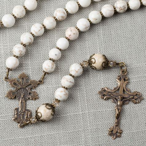 Bonyak Jewelry Sterling Silver Rosary Bracelet 6mm Mother of Pearl beads Crucifix sz 5//8 x 1//4.