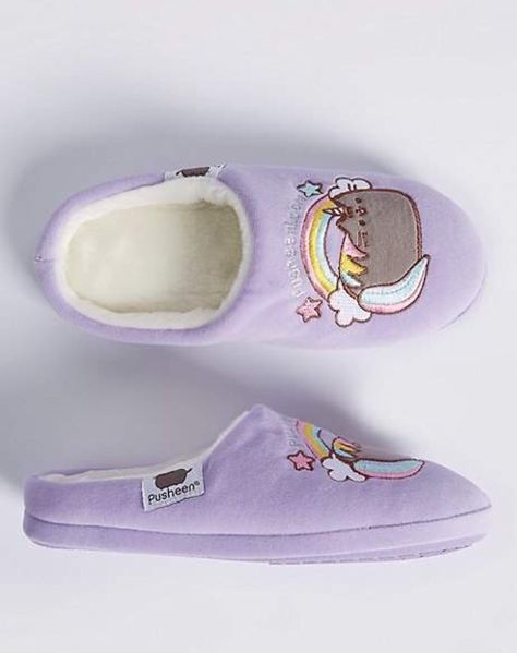pusheen crocs