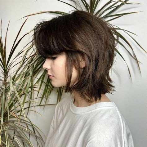 Natural brown messy hairstyle by Bruno Ximendes Messy bob hairstyles, Bob hairst