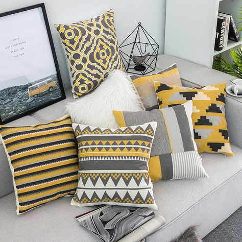 Sunshine yellow color in interiors: How to dose it for maximum effect