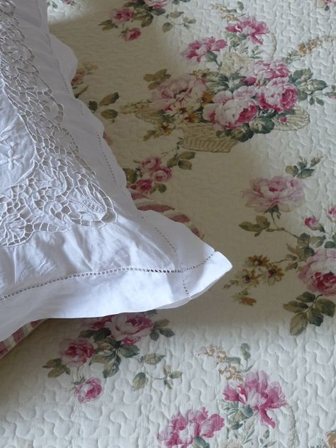 Boutis Fleuris 230 250 Bequet
