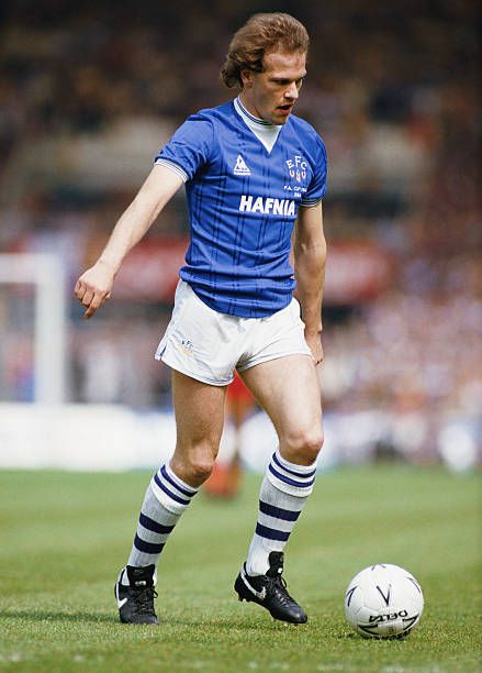Every Napastnik Andy Gray W Akcji Podczas Finalu Fa Cup 1984 Pomiedzy Evertonem I Watford Na Wembley 19 Maja 1984 W Londyn Everton Fa Cup Everton Football Club