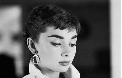 Smithsonian Audrey Hepburn Hoop Earring Set Jt5 In 2021 Hoop Earring Sets Earring Set Hoop Earrings