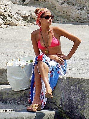 Eva Mendes Cameltoe