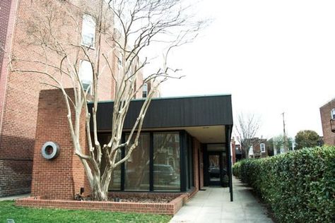 JHI's Serene Mid-Century Modernism