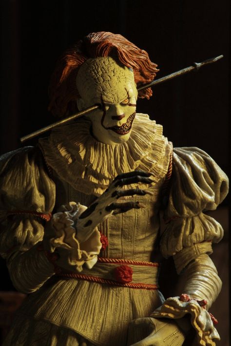 It Pennywise Well House Ultimate 7/" Action Figure 2017