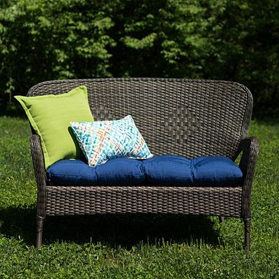 Pin By Eco Mundial On Muebles De Ratán Outdoor Cushions And Pillows Settee Cushion Design Outdoor Cushions And Pillows, Outdoor Settee Cushion
