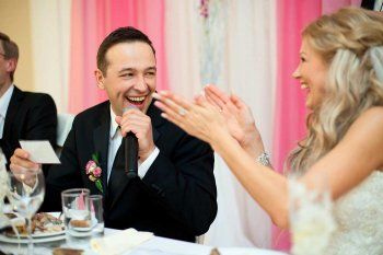Eine Hochzeitsrede Die Alle Umhaut Kein Problem Mit Unseren Tipps In 2020 Hochzeitsreden Rede Hochzeit Hochzeit