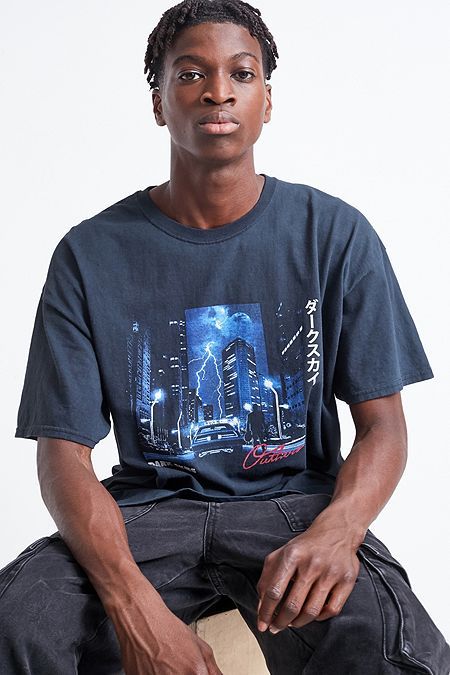 Uo Dark Skies T Shirt Gunluk Kiyafet Kiyafet