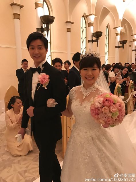 画像あり 福原愛 28 のディズニー結婚式がエロ可愛すぎて3回抜いた ウェディング レース ウェディングドレス 花嫁 画像あり 福原愛 28 のディズニー結婚式がエロ可愛すぎて3回抜いた ウェディング レース ウェディングドレス 花嫁