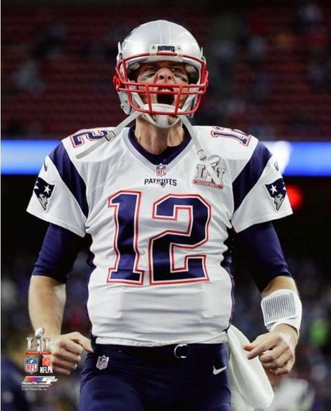 Tom Brady 2017 England Patriots Action Photo Size: 8 x 10