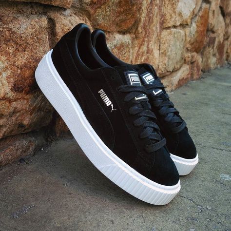 Puma Velour Strap Platform Sneakers In Black | Basket plateforme Puma Velour Strap Platform Sneakers In Black | Basket plateforme