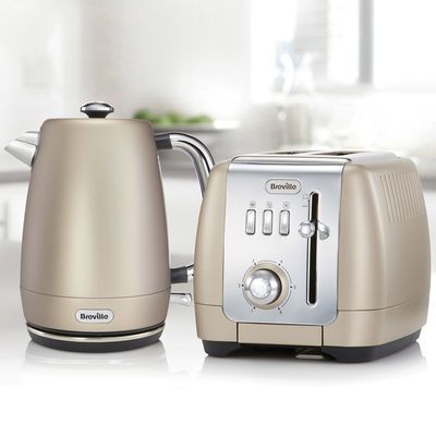 Strata Luminere Jug Kettle and 2 Slice Strata Luminere Jug Kettle and 2 Slice