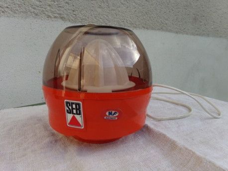 Presse agrume électrique Seb vintage #seb #vintage #70s Presse agrume électrique Moulinex Années 70 Vintage