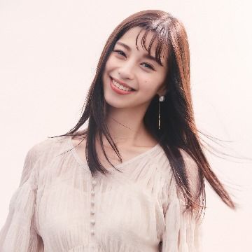 白ニットコーデ10選 透け感からケーブル編みまで 白ニットの着こなし レディース ヘアスタイリング 白ニット コーデ 白ニット 白ニットコーデ10選 透け感からケーブル編みまで 白ニットの着こなし レディース ヘアスタイリング 白ニット コーデ 白ニット