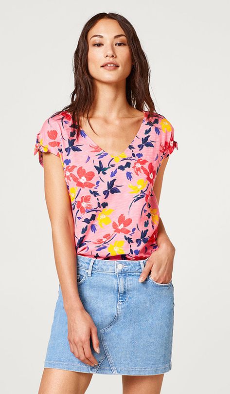 Pin By катерина грищенко On Esprit Tops Floral Tops Quality Fashion