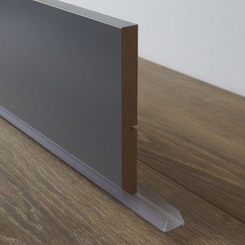 15 Idees De Rangements Pour Toute La Maison A Faire Avec Des Panneaux Perfores Couture Piece Panneau Perfore Rangement Couture