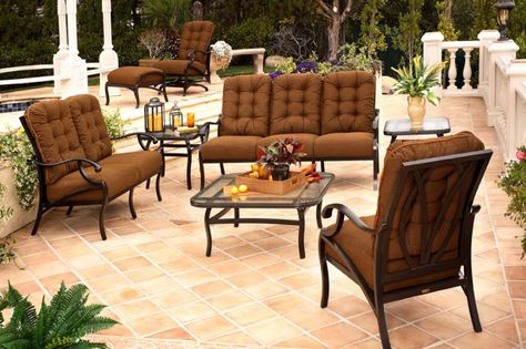 Mallin Patio Furniture Volare Circular Cushion Mallin Patio Furniture Volare Circular Cushion
