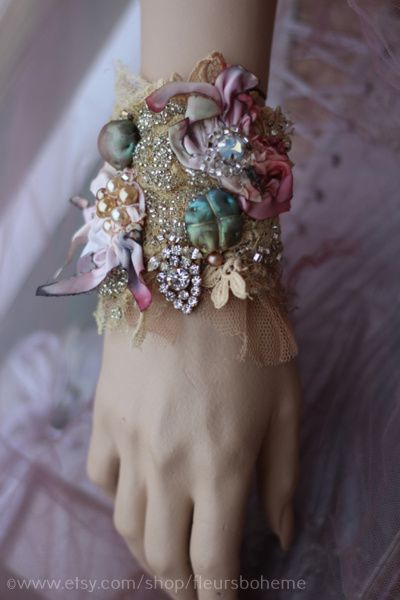 Planta de flores pintado a mano Tulip Pulsera Cuerda Mano Cadena Cuero Princesa Pulsera Planta de flores pintado a mano Tulip Pulsera Cuerda Mano Cadena Cuero Princesa Pulsera