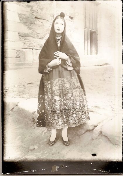 Fotos Modelo Femenino Sejas De Aliste 1928 Carbajales De Alba 1930 Modelos Femeninos Modelos Femenina