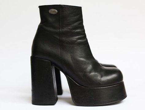 shoes VINTAGE 90s BUFFALO T 24401 Vintage 90s Vegan Leather Platform