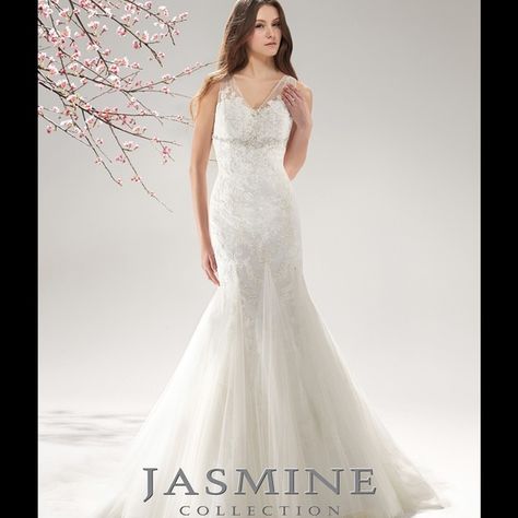 Spotted while shopping on Poshmark: Wedding dress! #poshmark #fashion #