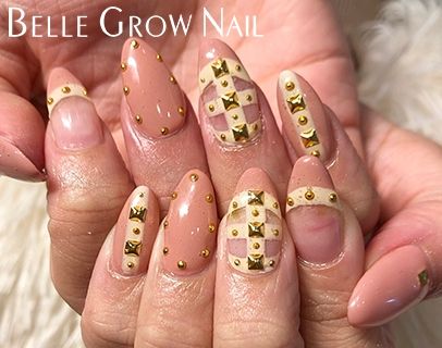 くすみピンクのブランドネイル 心斎橋 難波ネイルサロン Bellegrownail ベルグローネイル ネイル ネイル ブランド ネイル スタッズ くすみピンクのブランドネイル 心斎橋 難波ネイルサロン Bellegrownail ベルグローネイル ネイル ネイル ブランド ネイル スタッズ