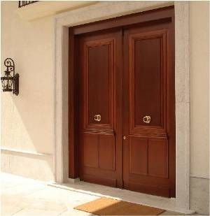 Porta De Entrada Clássica De Madeira De Duas Folhas Portas De Entrada Modelos De Portas Porta Maciça